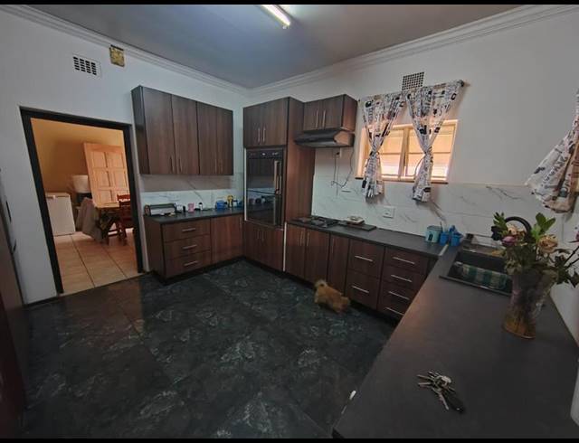 3 BEDROOM HOUSE FOR SALE IN PRETORIA GARDENS